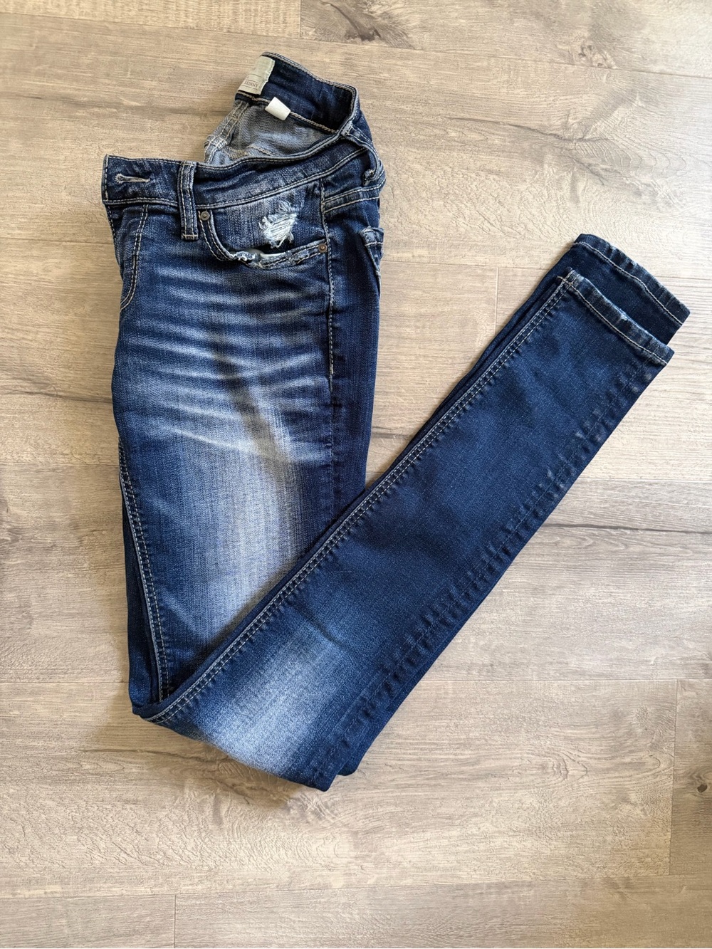 BKE Women's Medium-Dark Blue Skinny Jeans with Fading